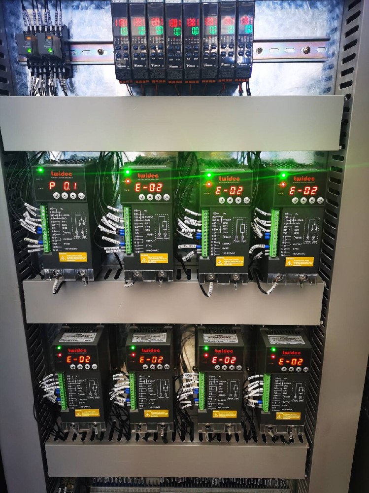 电力调解器不事情了什么原因？？