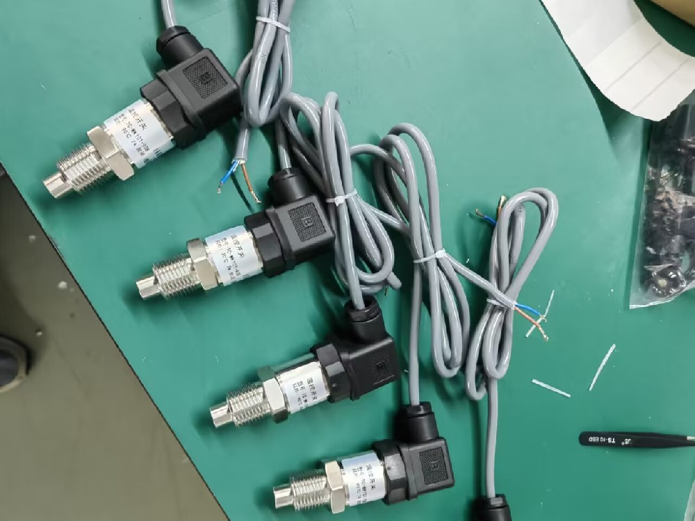 热电偶能够遭受的最大压力是几多？？在高压情形下是否会影响丈量准确性？？