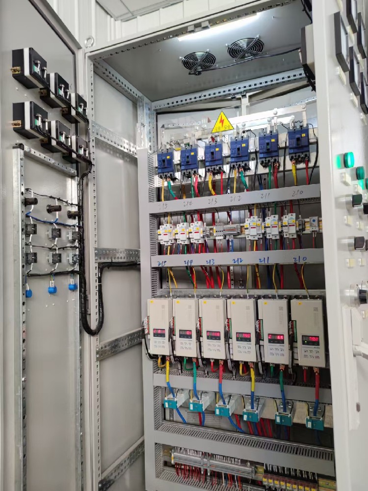 电力调解器的线性度怎样？？在调理历程中，，，，，输出与输入是否坚持优异的线性关系？？