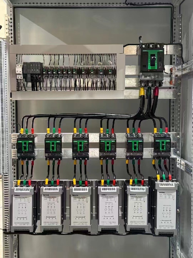生物能源发电项目中，，，，电力调解器怎样顺应其不稳固的电力输出特征？？？？